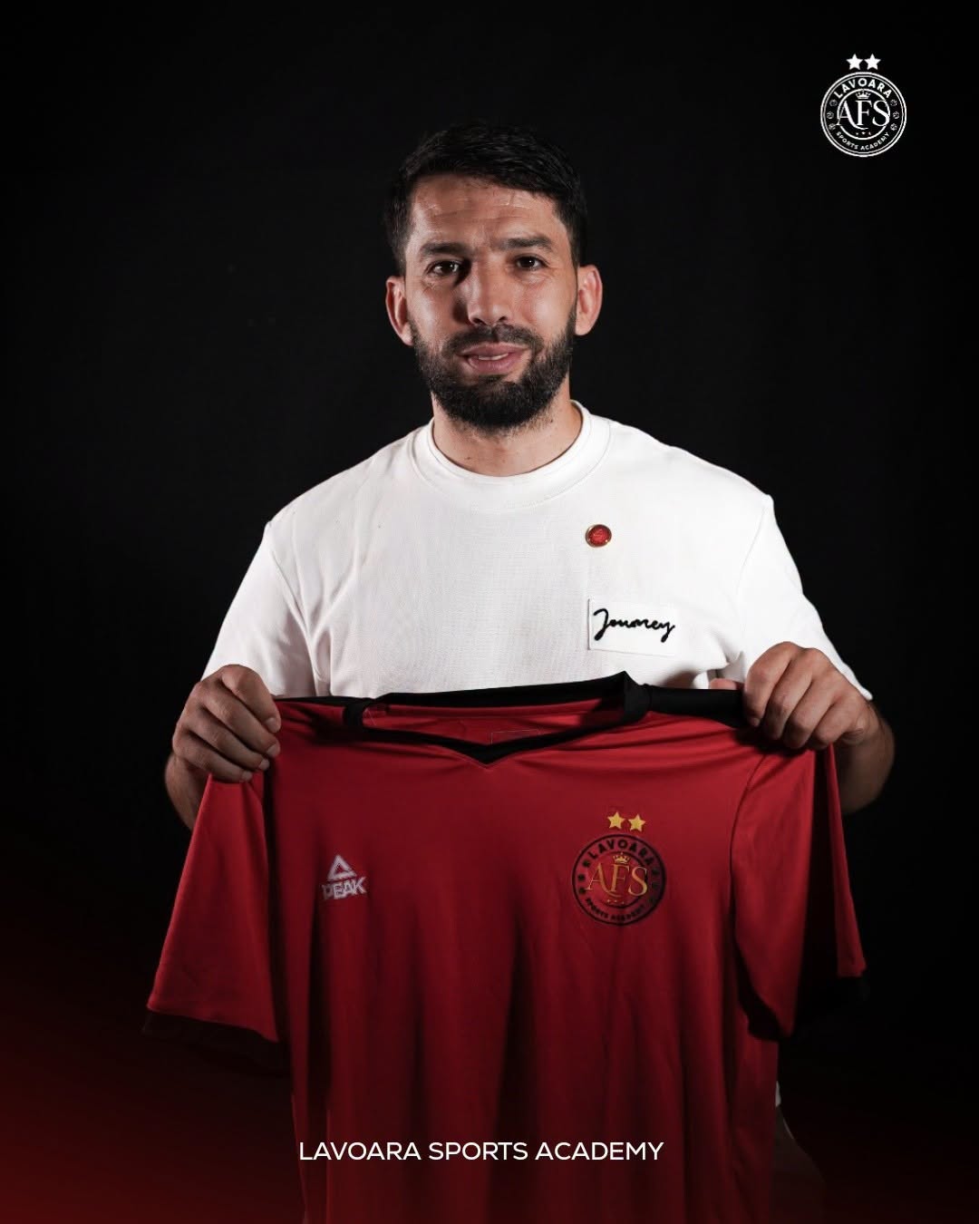 Abdelmoumen Djabou : Entraîneur de l'Équipe Seniors – LAVOARA ACADEMY